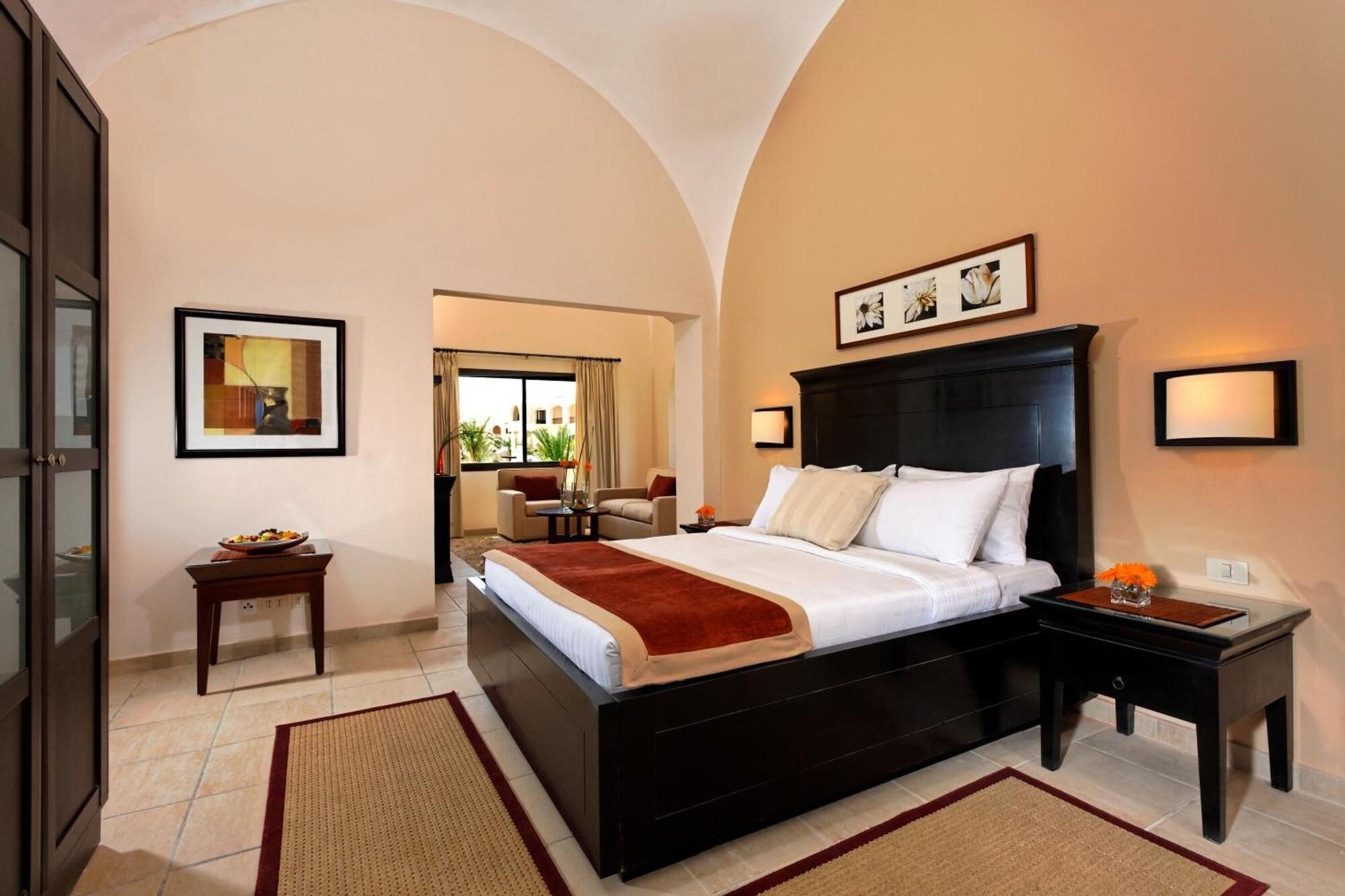 Jaz Neo Saraya Palms 4* Хургада